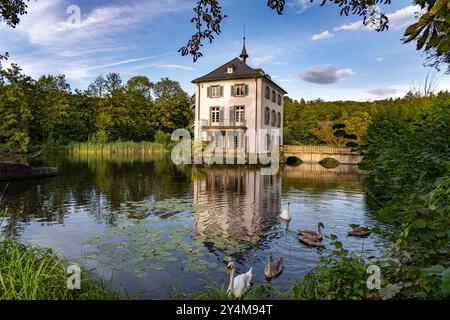 Trappenseeschlösschen das Trappenseeschlösschen im Trappensee in Heilbronn, Baden-Württemberg, Deutschland Trappensee und Schloss Trappensee in He Stockfoto