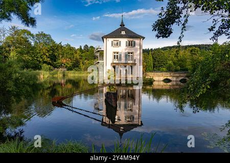 Trappenseeschlösschen das Trappenseeschlösschen im Trappensee in Heilbronn, Baden-Württemberg, Deutschland Trappensee und Schloss Trappensee in He Stockfoto