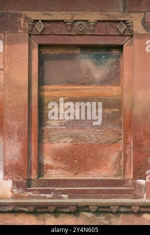 Agra, Uttar Pradesh / Indien - 7. Februar 2012 : eine architektonische Innenansicht des Jodhabai Palastes in Fatehpur Sikri, Agra. Stockfoto