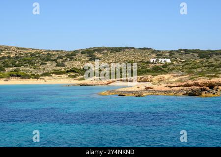 Die Küste der Insel Ano Koufonisi. Koufonisia, Kleine Kykladen, Griechenland Stockfoto