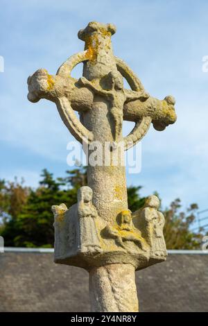 Hosanna Kreuz in den Ruinen der Kirche Saint Nicolas aus dem 16. Jahrhundert, Veules-les-Roses, Normandie, Frankreich Stockfoto