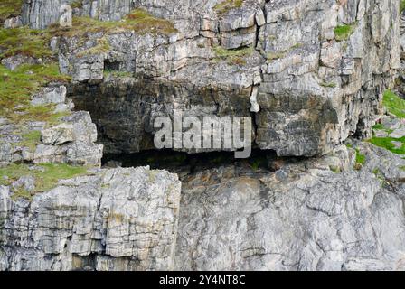 Zerklüftete Felsformationen in Bukkekjerka, Andøya, Nordnorwegen Stockfoto