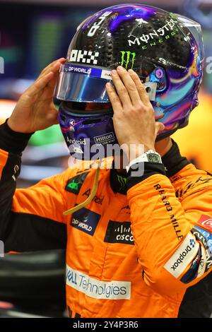 Singapur, Singapur. September 2024. Lando Norris (GBR) McLaren. Formel-1-Weltmeisterschaft, Rd 18, Grand Prix von Singapur, Donnerstag, 19. September 2024. Marina Bay Street Circuit, Singapur. Quelle: James Moy/Alamy Live News Stockfoto