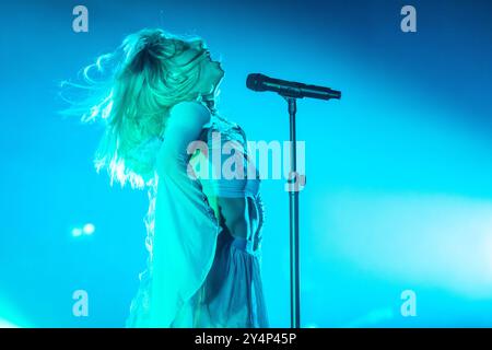 Musikkonzert - Aurora - Was geschah mit der Erde 24/25 Aurora Aksnes Mailand Alcatraz Italien Copyright: XMirkoxFava/TSCKx/xLiveMediax LPM 1525247 Stockfoto