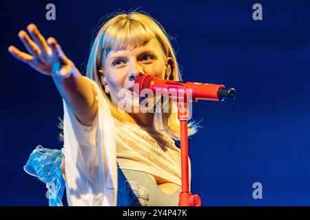 Musikkonzert - Aurora - Was geschah mit der Erde 24/25 Aurora Aksnes Mailand Alcatraz Italien Copyright: XMirkoxFava/TSCKx/xLiveMediax LPM 1525252 Stockfoto