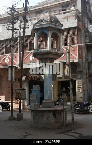 Khambhat, Gujarat / Indien - 11. Januar 2017 : Eine taubenkote (Kabutar Khana) im Innenhof der Stadt in Khambhat. Stockfoto