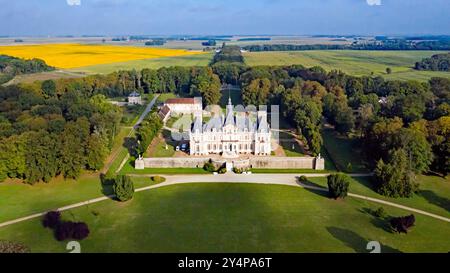 Luftaufnahme des Château de Baronville, Béville-le-Comte, Frankreich Stockfoto