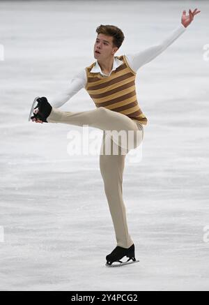 Oberstdorf, Deutschland. September 2024. Eiskunstlauf: Challenger Series - Nebelhorn Trophy, Single, Männer, Kurzprogramm. Nikita Starostin aus Deutschland nimmt an der Nebelhorn Trophy Teil. Angelika Warmuth/dpa/Alamy Live News Stockfoto