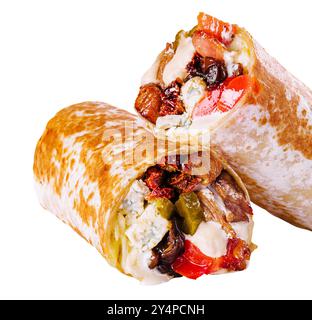 Frische Brötchen mit dünnem Lavash- oder Pita-Brot, gefüllt mit gegrilltem Fleisch Stockfoto