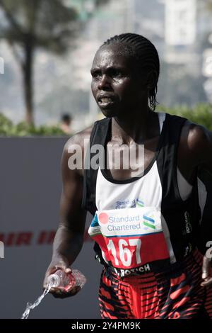 Mumbai, Maharashtra/Indien - 21. Januar 2007: Eine Läuferin während des Mumbai Marathons. Stockfoto