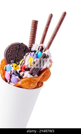 belgische Waffel mit mm's und oreo-Keksen Stockfoto