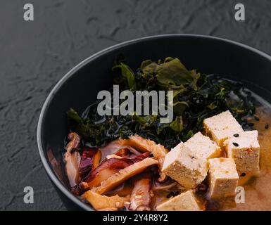 Japanische Miso Suppe mit Tofu Stockfoto