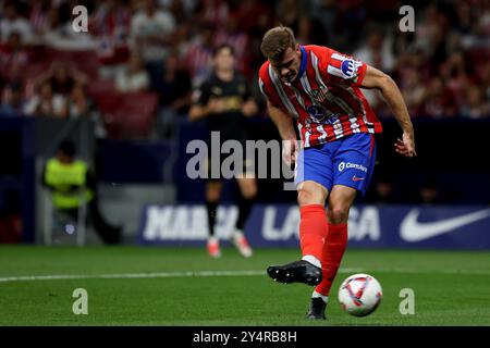 Madrid, Spanien. September 2024. Madrid, Spanien; 15.09.2024.- Atlético de Madrid schlägt Valencia C.F. 3:0. Am 5. Spieltag der spanischen Fußballliga 2024-2025. Atletico de Madrid mit Toren von Conor Gallagher 39', Antoine Griezmann 54' und Julián Álvarez 90 4'. Vermerk: Juan Carlos Rojas./dpa/Alamy Live News Stockfoto