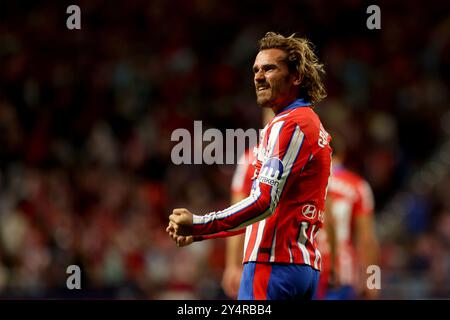 Madrid, Spanien. September 2024. Madrid, Spanien; 15.09.2024.- Antoine Griezmann, Spieler von Atlético de Madrid, feiert sein Tor mit seinen Teamkollegen Atlético de Madrid schlägt Valencia C.F. 3:0. Am 5. Spieltag der spanischen Fußballliga 2024-2025. Atletico de Madrid mit Toren von Conor Gallagher 39', Antoine Griezmann 54' und Julián Álvarez 90 4'. Vermerk: Juan Carlos Rojas./dpa/Alamy Live News Stockfoto