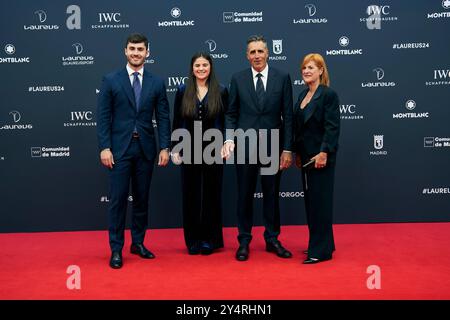 Miguel Indurain, Marisa Lopez de Goicoechea nimmt am 22. April 2024 in Madrid an den Laureus World Sports Awards Madrid 2024 - Roter Teppich im Palacio de Cibeles Teil. Stockfoto