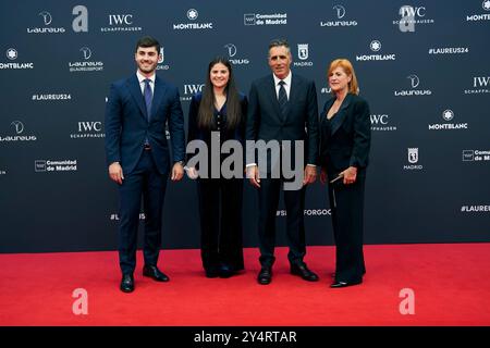 Miguel Indurain, Marisa Lopez de Goicoechea nimmt am 22. April 2024 in Madrid an den Laureus World Sports Awards Madrid 2024 - Roter Teppich im Palacio de Cibeles Teil. Stockfoto