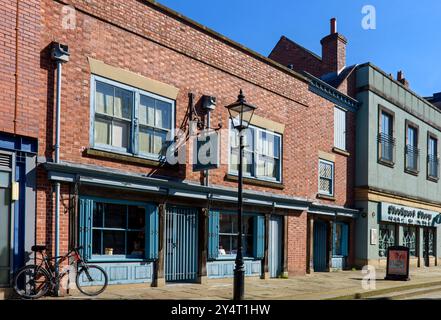 Treppenhaus, ein restauriertes Stadthaus aus dem 15. Jahrhundert, heute ein Museum. Stockport, GTR Manchester, England, Großbritannien Stockfoto