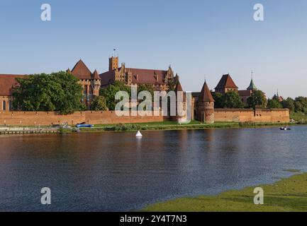 Kloster Marienburg, Burg im gotischen Backsteinstil und ehemaliger Sitz des Deutschen Ordens, in der Stadt Marienburg in Nordpolen. Das Schloss ist Loc Stockfoto