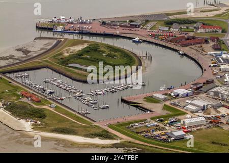 Blick aus der Vogelperspektive auf den Hafen von Norderney Stockfoto