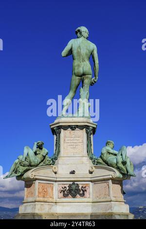 Piazzale Michelangelo (Michelangelo-Platz) mit Bronzestatue von David, der Platz mit Panoramablick auf Florenz, Italien, Europa Stockfoto