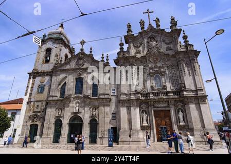 Igreja do Carmo, eine mit Azulejo-Fliesen verzierte Kirche in Porto, Portugal, Europa Stockfoto