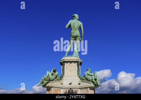 Piazzale Michelangelo (Michelangelo-Platz) mit Bronzestatue von David, der Platz mit Panoramablick auf Florenz, Italien, Europa Stockfoto