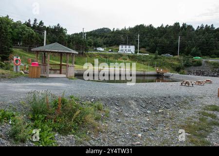 Pavillon und Picknickbereich am Tide on Conception Bay Highway in Harbour Main, Neufundland und Labrador, Kanada Stockfoto