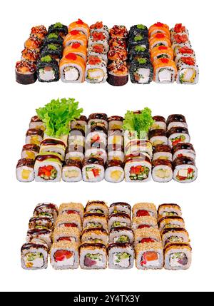 Auswahl an köstlichen Sushi-Brötchen mit Lachs, Thunfisch, Gemüse, philadelphia-Käse, Sesam und Sojasauce auf weißem Hintergrund Stockfoto