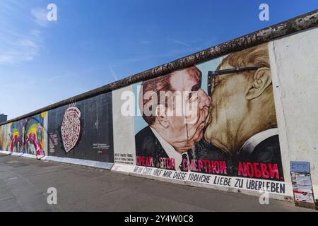 Mein Gott, hilf mir, diese tödliche Liebe in der East Side Gallery in Berlin, Deutschland, Europa zu überleben Stockfoto