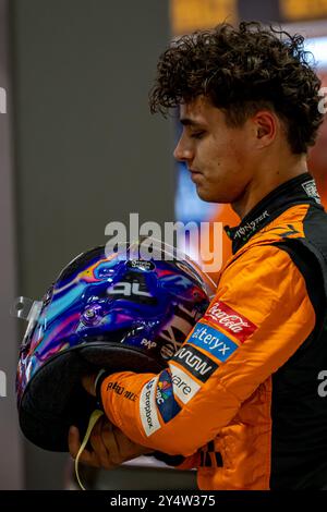 Marina Bay, Singapur, 19. September 2024, Lando Norris, aus Großbritannien, tritt für McLaren F1 an. Die Aufrüstung, Runde 18 der Formel-1-Meisterschaft 2024. Quelle: Michael Potts/Alamy Live News Stockfoto