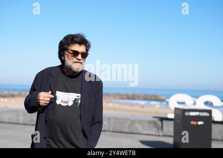 Victor Erice nahm am 29. September 2023 im Kursaal Palace in Donostia/San Sebastian, Spanien, Teil und nahm am Donostia Award Photocall während des 71. San Sebastian International Film Festivals Teil. Stockfoto