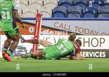 Aidan McGowan von Huddersfield Giants versucht es im Spiel Huddersfield Giants gegen Castleford Tigers in der Betfred Super League, 19. September 2024 (Foto: Alfie Cosgrove/News Images) Stockfoto