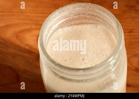 Horchata, das mexikanische Reis- und Mandelgetränk, in einem Glas. Stockfoto