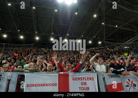 Bergamo, Italien. September 2024. Anhänger des Arsenal FC während des Fußballspiels der UEFA Champions League 2024/2025 zwischen Atalanta BC und Arsenal FC im Gewiss Stadium am 19. September 2024 in Bergamo, Italien. Quelle: Roberto Tommasini/Alamy Live News Stockfoto