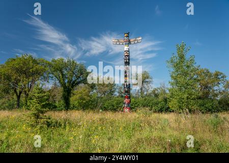 Der Totem Pole der Wohnschule im Assiniboine Park, Winnipeg, Manitoba, Kanada. Stockfoto