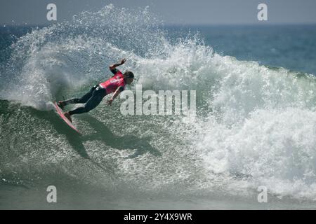 Paris, Frankreich. September 2023. CAROLINE TRITT beim Surfwettbewerb Rip Curl WSL Finals in den unteren Böcken auf. (Kreditbild: © Jon Gaede/ZUMA Press Wire) NUR REDAKTIONELLE VERWENDUNG! Nicht für kommerzielle ZWECKE! Stockfoto