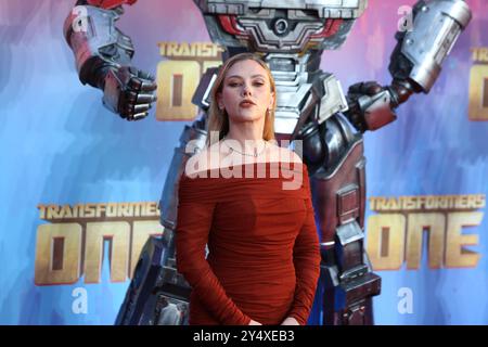 LONDON, UK, 19. SEPTMBER, 2024. SCARLETT JOHANSSON kommt bei UK Screening of TRANSFORMERS ONE 2024, CINEWORLD, Leicester Square, London. UK Credit Baz Seal/Alamy Live News Stockfoto