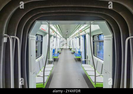 Valencia, Spanien - 14. September 2024: In der Metro in Valencia, Spanien. Die U-Bahn wurde Ende des 20. Jahrhunderts eröffnet. Stockfoto