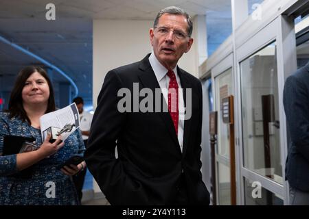 Washington, Vereinigte Staaten. September 2024. US-Senator John Barrasso (Republikaner von Wyoming) spaziert am Donnerstag, den 19. September 2024, durch das Kapitol-Untergeschoss in Washington, DC. Quelle: Annabelle Gordon/CNP/dpa/Alamy Live News Stockfoto