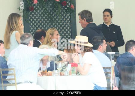 Cayetano Martinez de Irujo, Genoveva Casanova, Barbara Miran, Luis Martinez de Irujo und Fernando Martnez de Irujo nehmen an der Longines Global Champions Tour 2022 Teil. Madrid. Tag 3 im Club de Campo Villa de Madrid am 15. Mai 2022 in Madrid, Spanien. Stockfoto