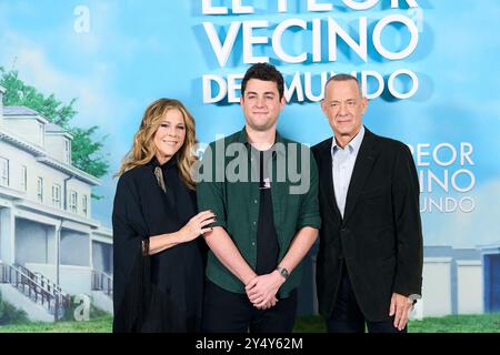 Tom Hanks, Rita Wilson, Truman Hanks nimmt am 12. Dezember 2022 an einem Fotogespräch „A man Called Otto“ im Ritz Hotel in Madrid Teil. Stockfoto