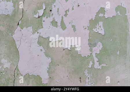 Wand Fragment mit Kratzern und Rissen. Stockfoto