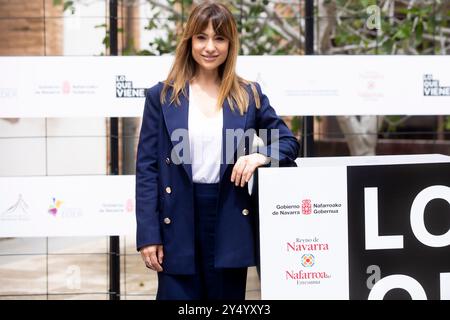 Natalia Verbeke kümmert sich um Ana Tramel. El juego Premiere während der Lo que viene Film Festiva am 13. Mai 2021 in Bardenas Reales, Spanien Navarra. Stockfoto