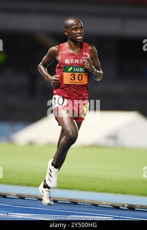 Uvance Todoroki Stadium von Fujitsu, Kanagawa, Japan. September 2024. Nelson Mandela Mbithi, 19. SEPTEMBER 2024 - Leichtathletik : 10000-m-Finale der Männer während der 93. Japan University Athletics Championships im Uvance Todoroki Stadium von Fujitsu, Kanagawa, Japan. Quelle: Itaru Chiba/AFLO/Alamy Live News Stockfoto