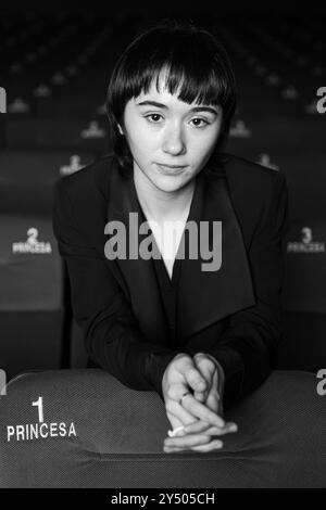 Zoe Stein posiert für eine Fotosession während der Präsentation Manticora Madrid am 11. Dezember 2022 in Madrid. Stockfoto