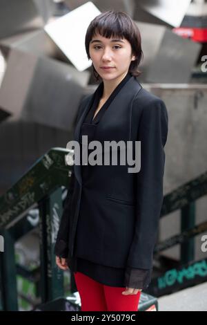 Zoe Stein posiert für eine Fotosession während der Präsentation Manticora Madrid am 11. Dezember 2022 in Madrid. Stockfoto