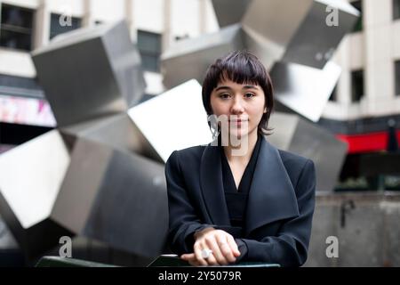 Zoe Stein posiert für eine Fotosession während der Präsentation Manticora Madrid am 11. Dezember 2022 in Madrid. Stockfoto