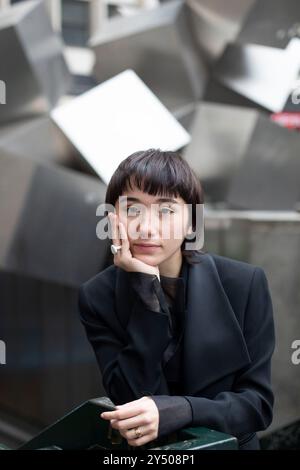 Zoe Stein posiert für eine Fotosession während der Präsentation Manticora Madrid am 11. Dezember 2022 in Madrid. Stockfoto