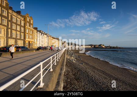 Aberystwyth, Großbritannien - 31. August 2023: Aberystwyth ist ein Badeort mit langer Promenade und liegt an der walisischen Küste. Stockfoto