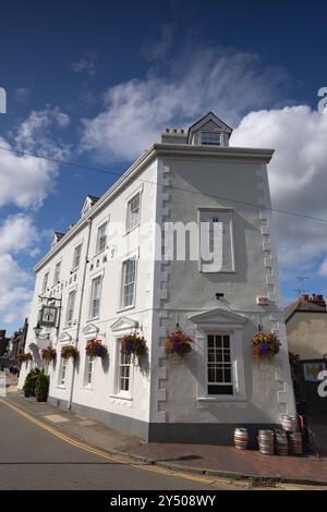 Conwy, Wales - September 5,2023: Das Erskine Arms ist ein traditionelles georgianisches kutschenhaus in den mittelalterlichen Mauern von Conwy Stockfoto